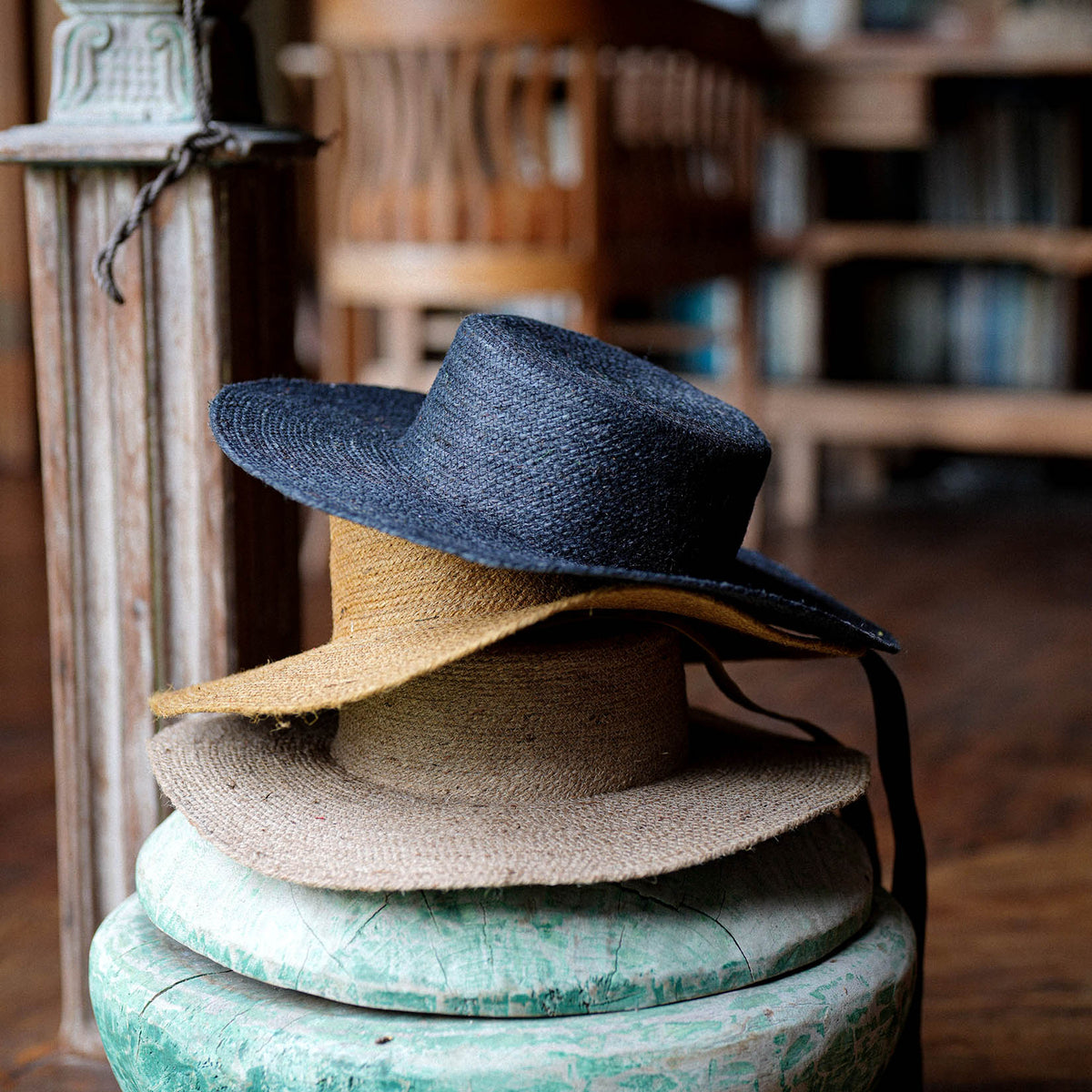 The Loli Jute Hat in Black