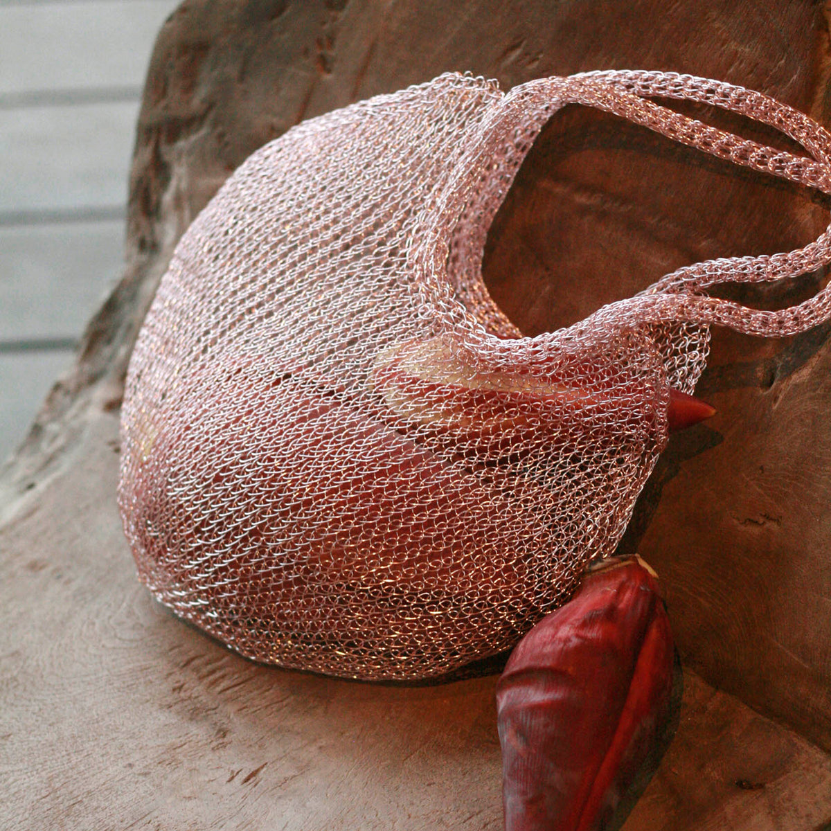 The Sol Mesh Wire Tote Bag in Pink