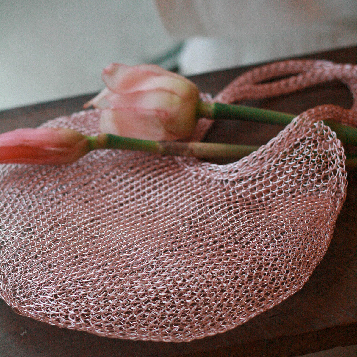 The Sol Mesh Wire Tote Bag in Pink